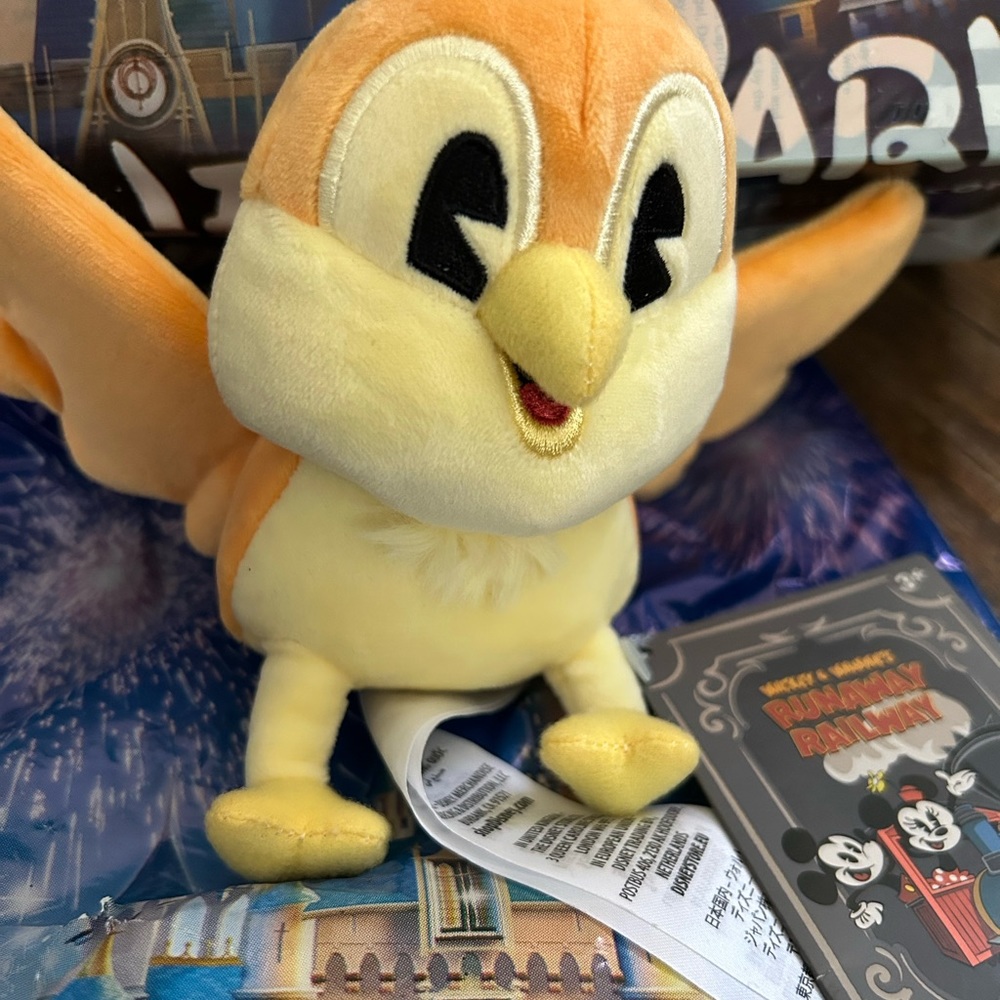 Disney parks Mickey’s toontown Chuuby bird plush Shoulder Buddy